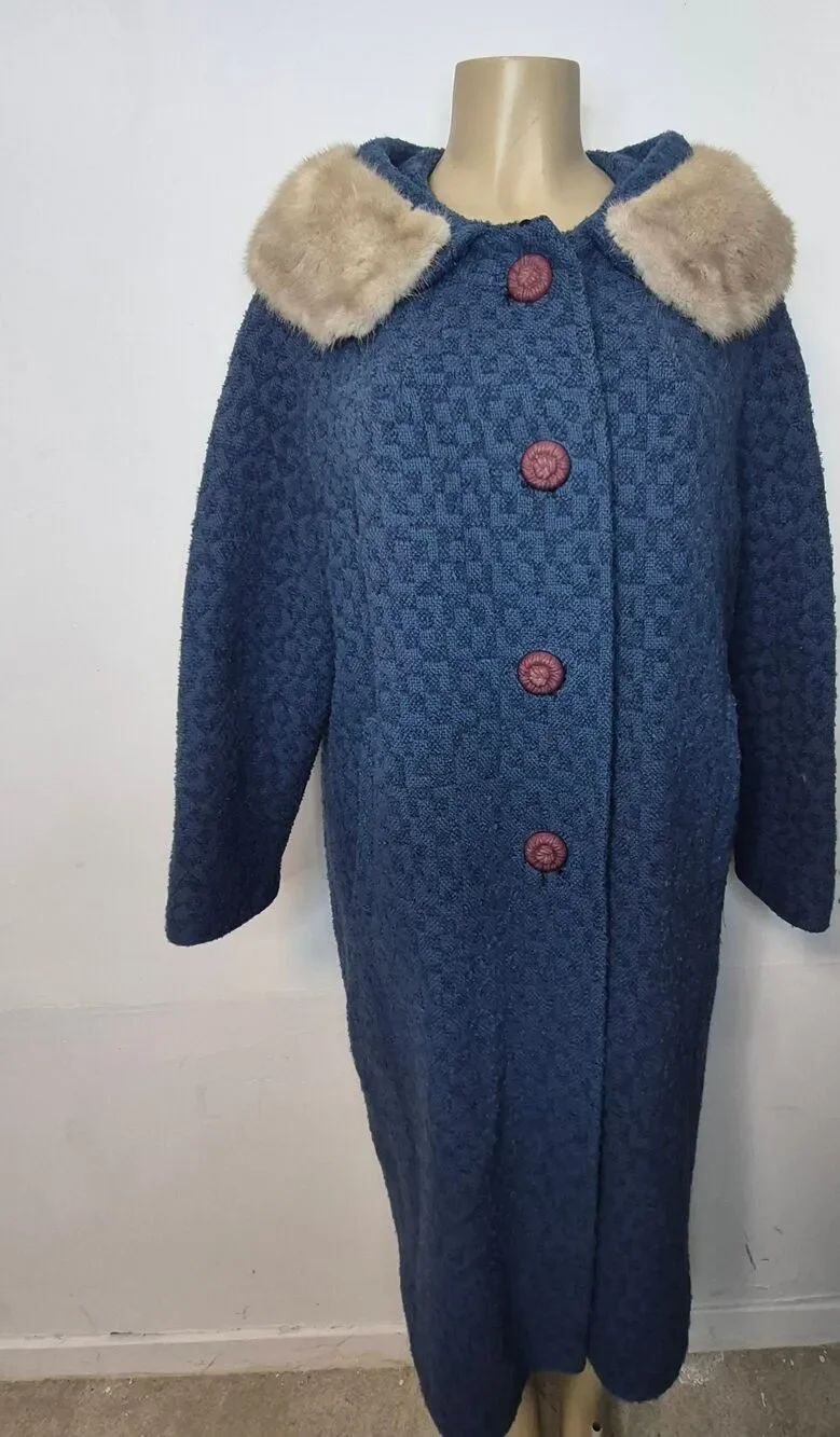 Vintage Boucle wool coat - Picture 5 of 5